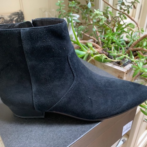 NEW WITH TAGS J CREW SUEDE ANKLE  BOOTS 6.5 - Picture 3 of 5